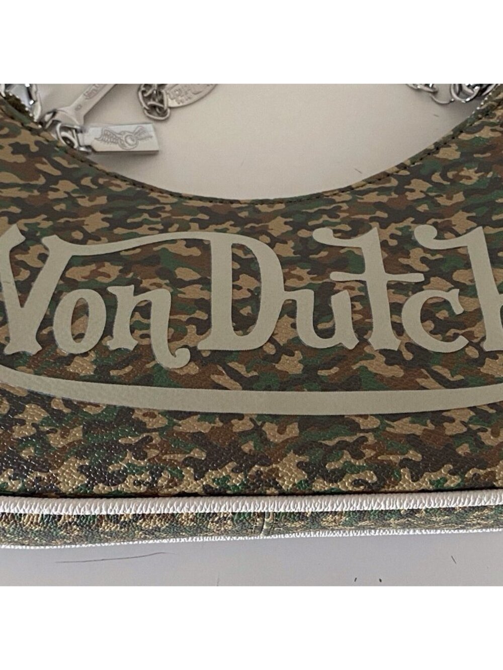 Von Dutch Shoulder Bag Green Khaki Camo Print W/Charms Logo NEW - Picture 10 of 14